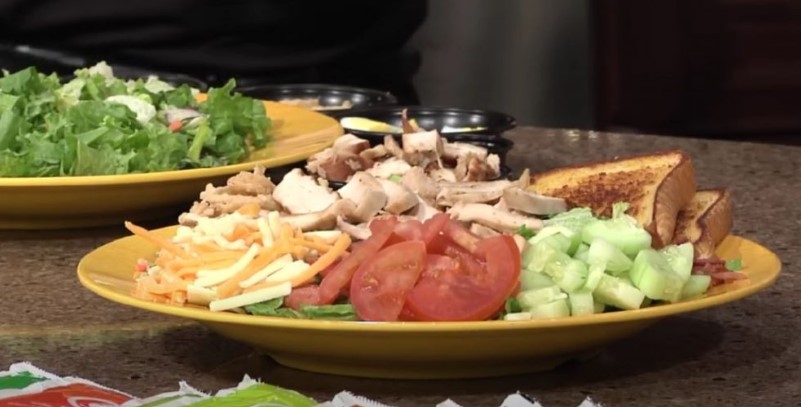 Zaxby's Cobb Salad Recipe(Copycat)